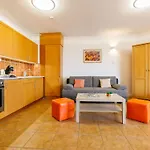 Apartamento Charlie By Interhome