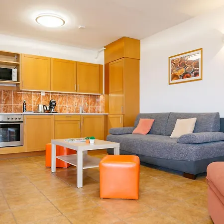 Charlie By Interhome Apartament