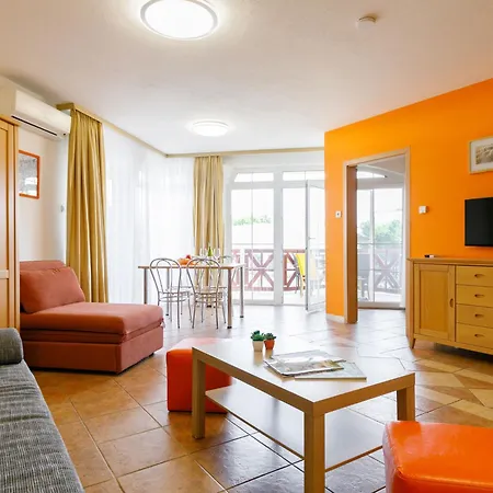 Appartement Charlie By Interhome Balatonlelle