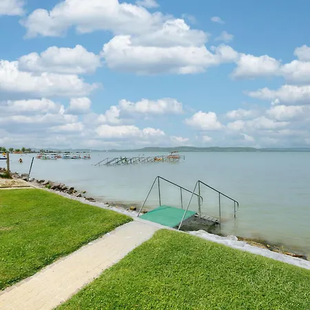 Charlie By Interhome *