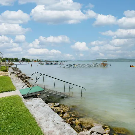 アパート Charlie By Interhome バラトンレッレ