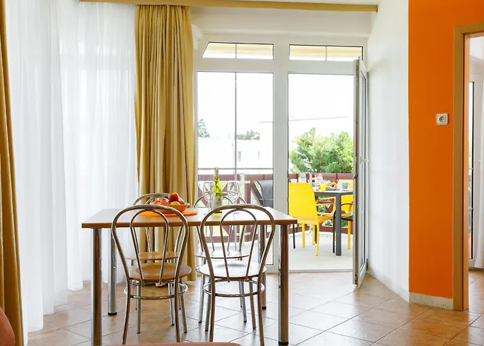 Charlie By Interhome バラトンレッレ