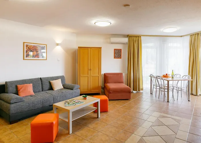 Charlie By Interhome